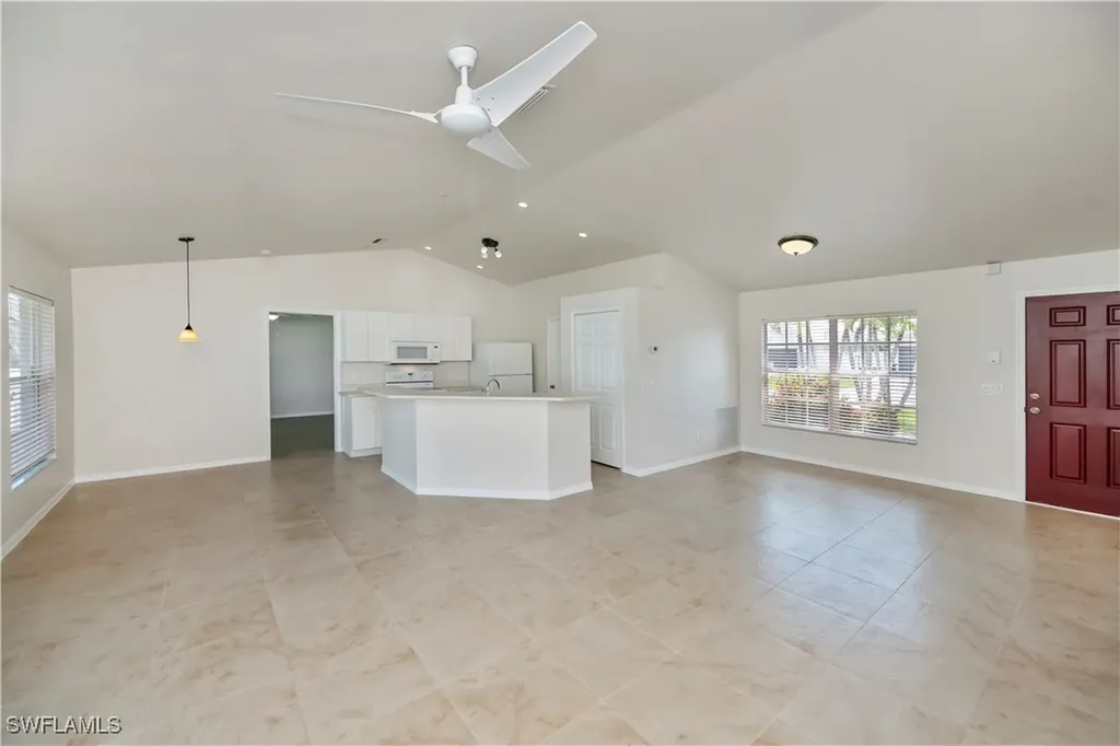 806 SW 4th Avenue Cape Coral FL 33991