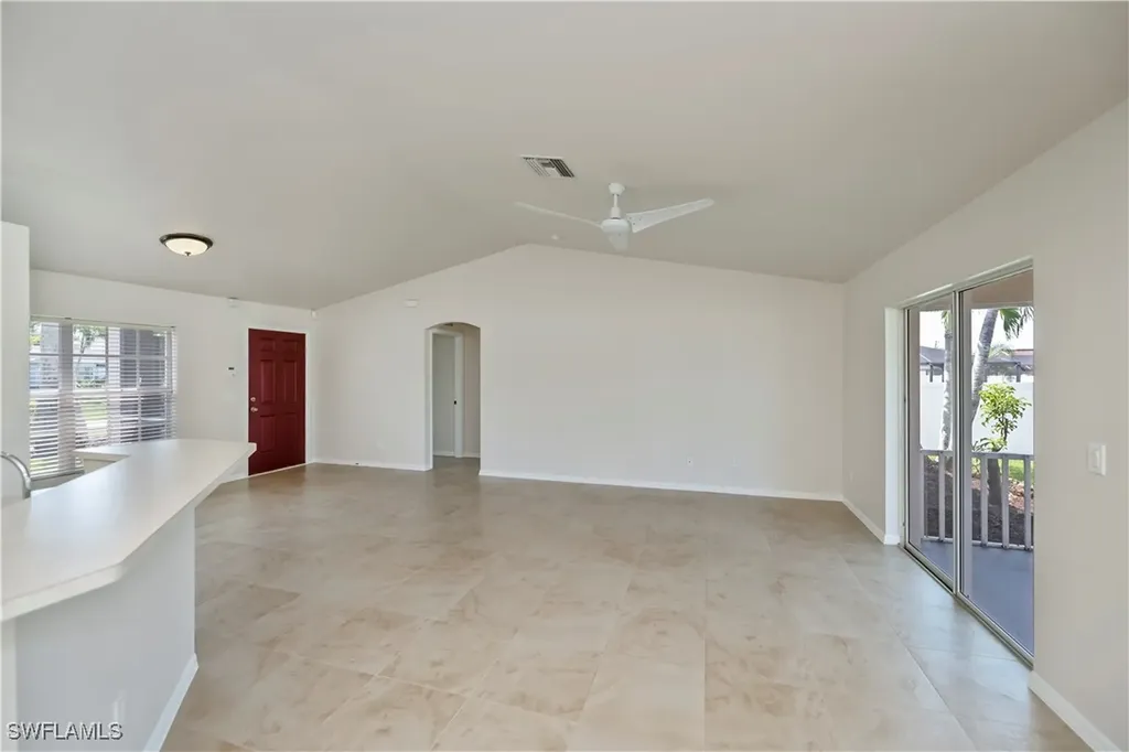 806 SW 4th Avenue Cape Coral FL 33991