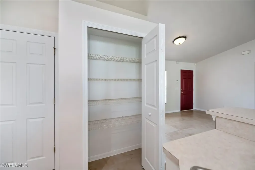806 SW 4th Avenue Cape Coral FL 33991