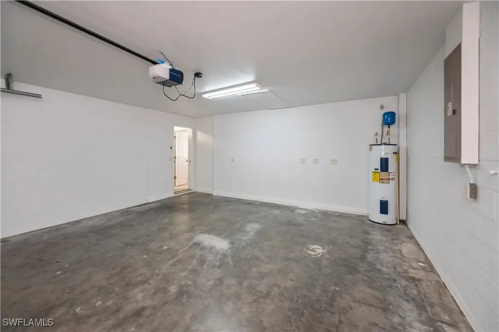 806 SW 4th Avenue Cape Coral FL 33991