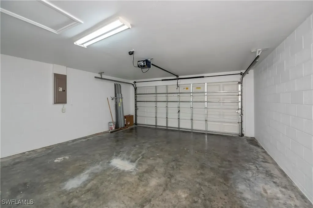 806 SW 4th Avenue Cape Coral FL 33991