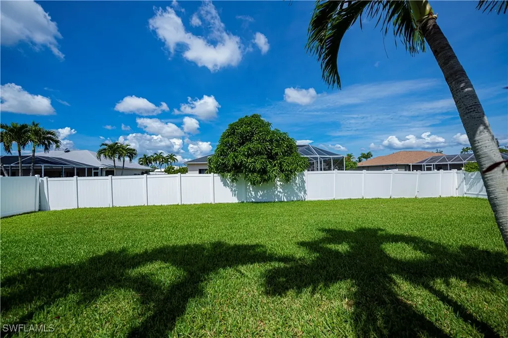 806 SW 4th Avenue Cape Coral FL 33991