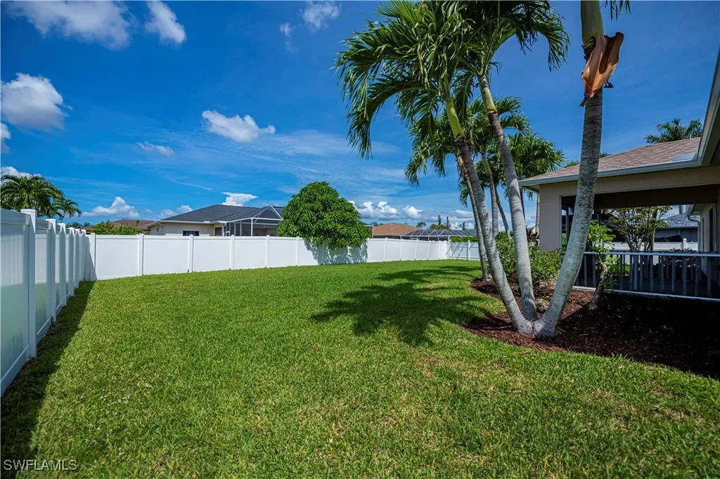806 SW 4th Avenue Cape Coral FL 33991