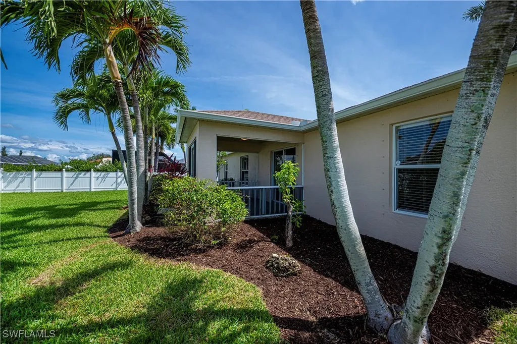 806 SW 4th Avenue Cape Coral FL 33991