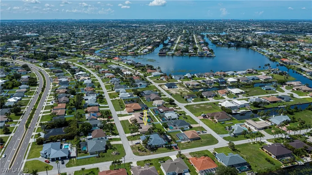 806 SW 4th Avenue Cape Coral FL 33991