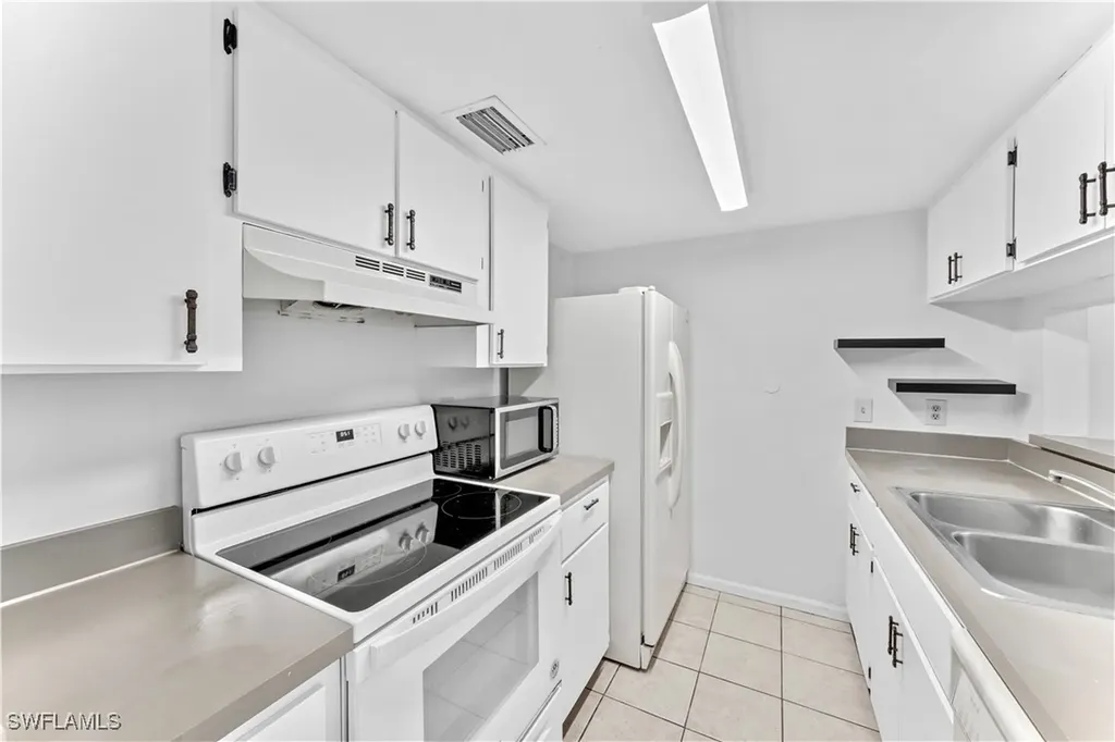 13160 Kings Point Drive Fort Myers FL 33919