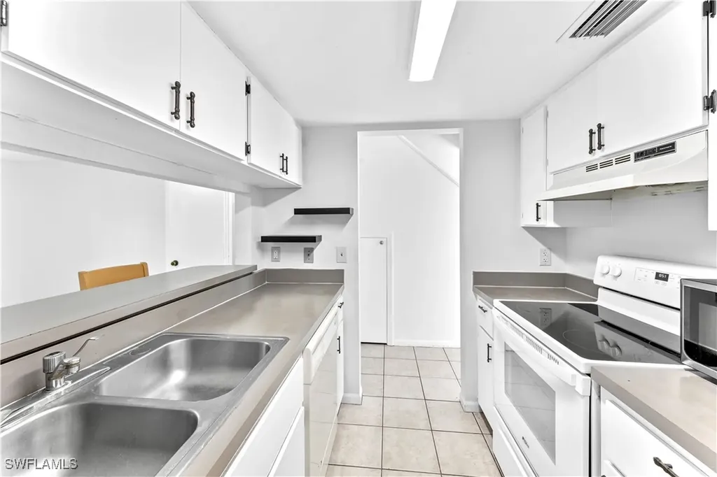 13160 Kings Point Drive Fort Myers FL 33919