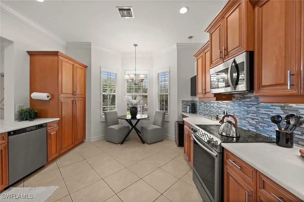 5004 Maxwell Circle Naples FL 34105