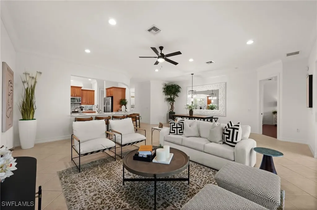 5004 Maxwell Circle Naples FL 34105