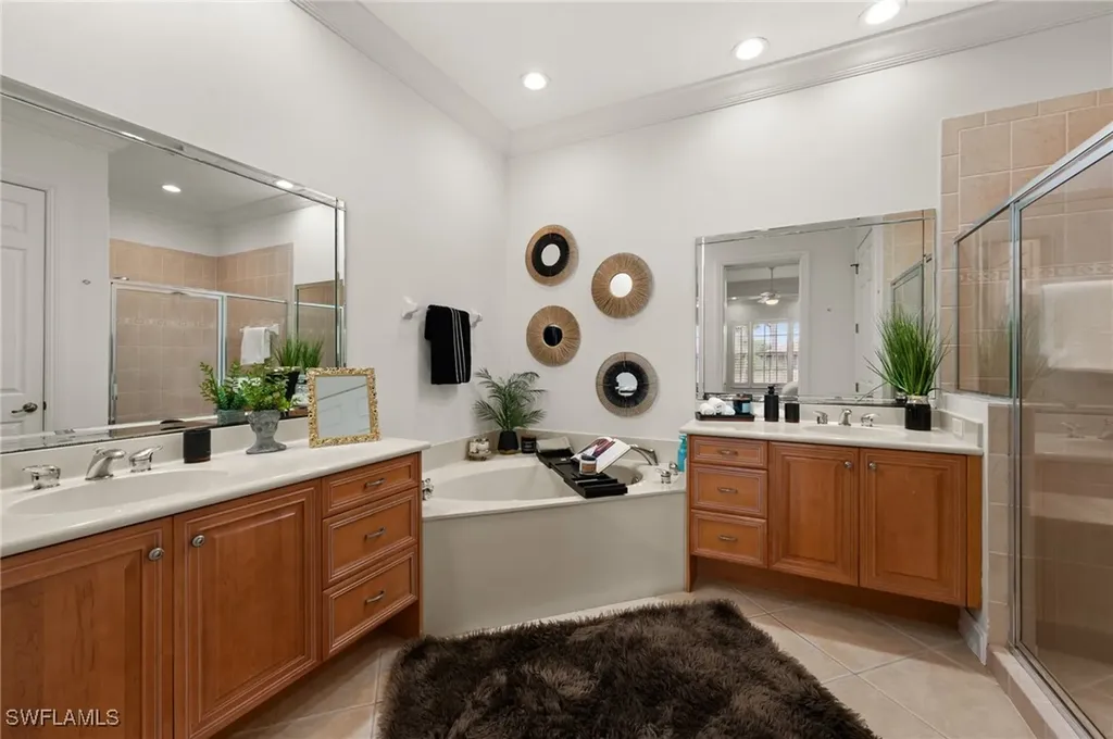 5004 Maxwell Circle Naples FL 34105