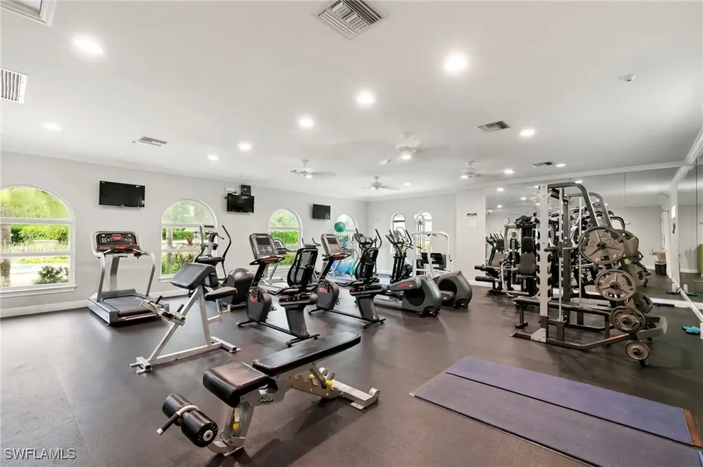 5004 Maxwell Circle Naples FL 34105