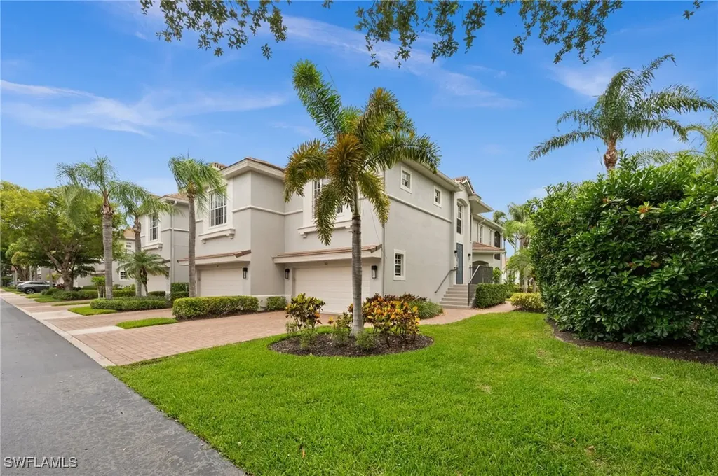 5004 Maxwell Circle Naples FL 34105