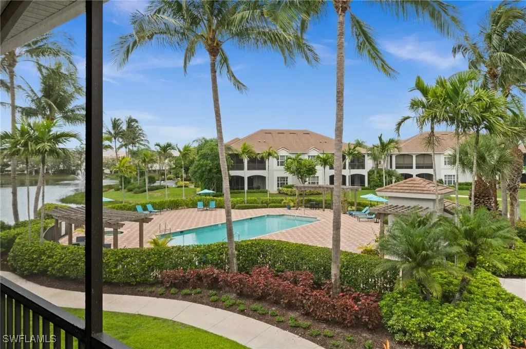 5004 Maxwell Circle Naples FL 34105