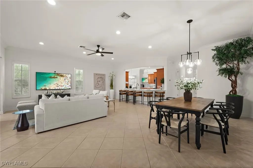 5004 Maxwell Circle Naples FL 34105