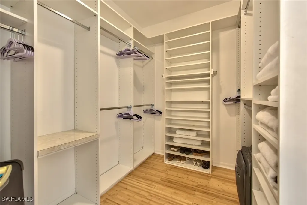1705 Marsh Run Naples FL 34109