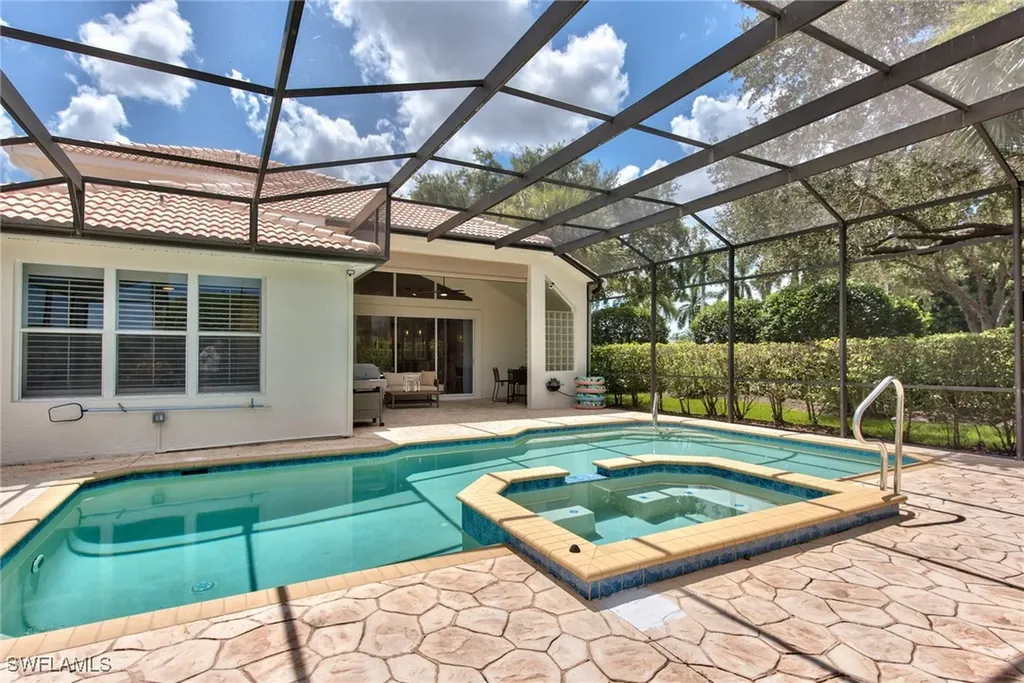 1705 Marsh Run Naples FL 34109