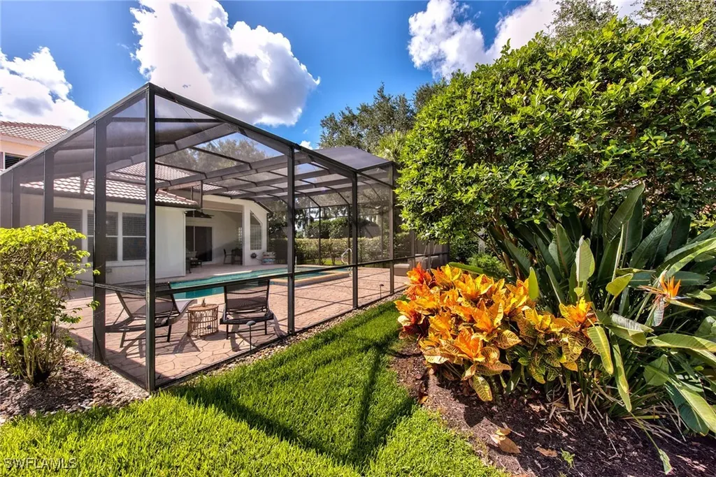 1705 Marsh Run Naples FL 34109
