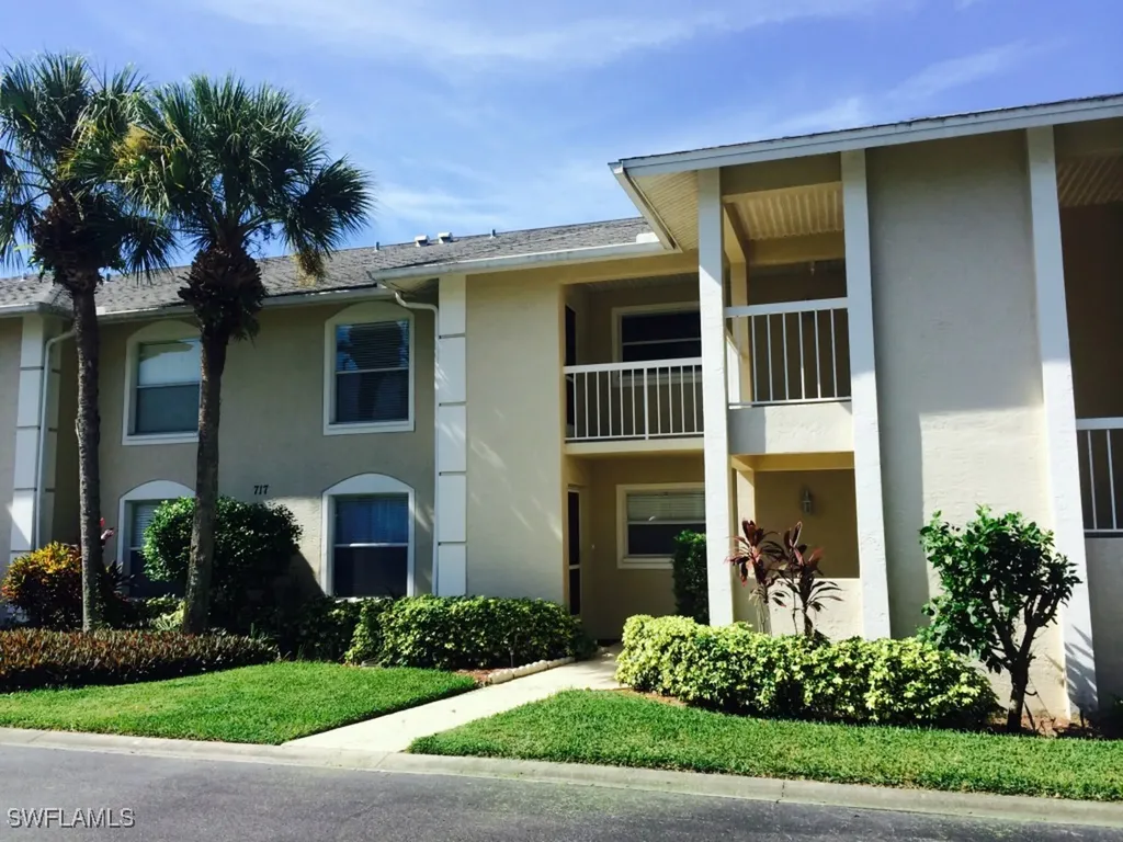 717 Landover Circle Naples FL 34104
