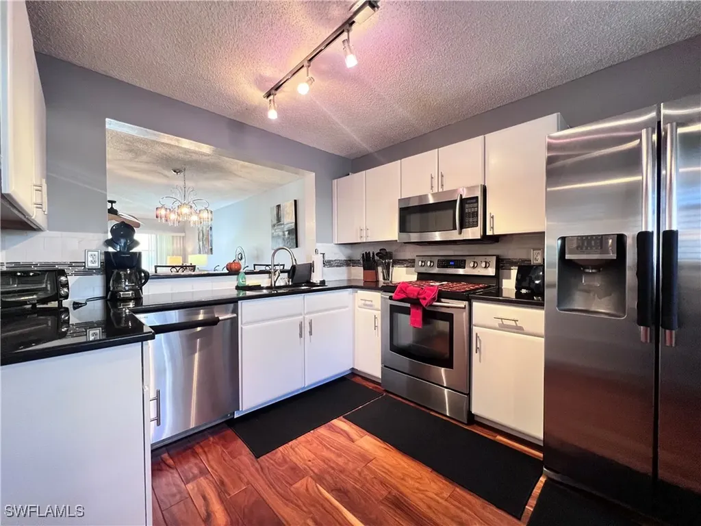 717 Landover Circle Naples FL 34104