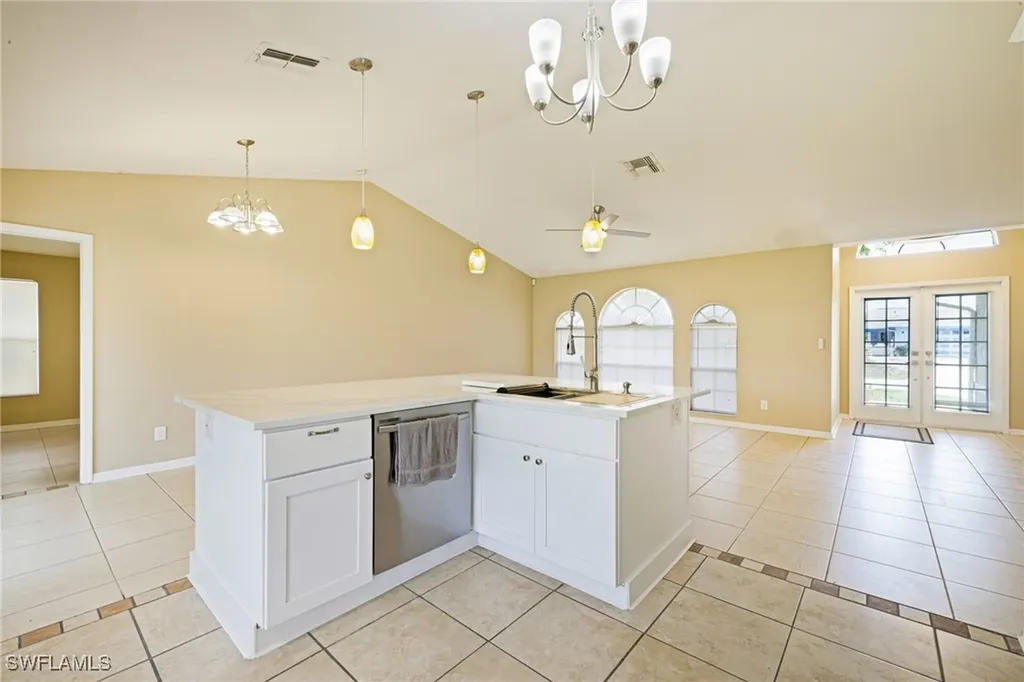 1005 SW 34th Street Cape Coral FL 33914