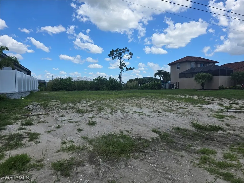 621 NW 38th Avenue Cape Coral FL 33993