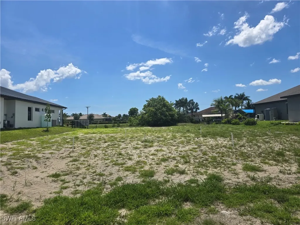 820 NW 39th Avenue Cape Coral FL 33993