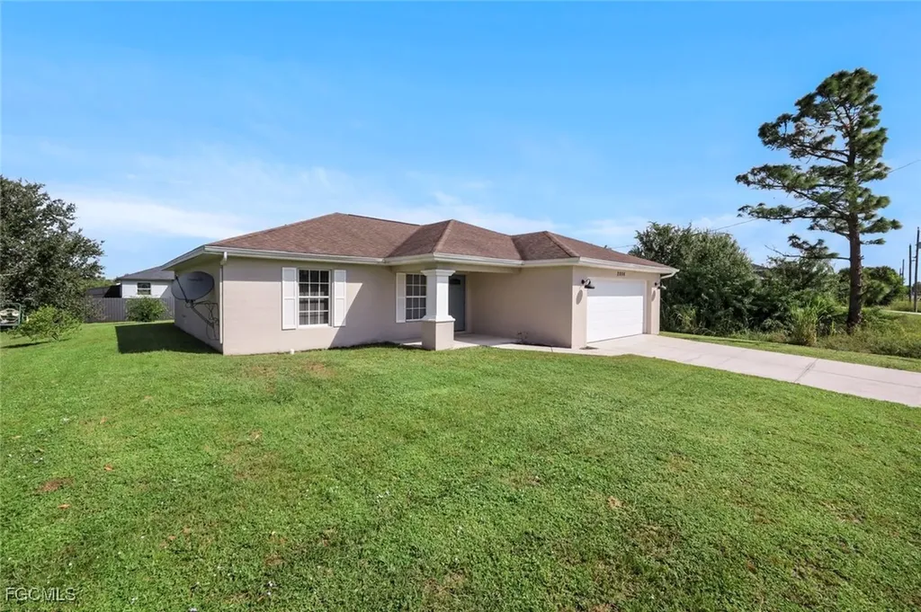 2806 22nd Street W Lehigh Acres FL 33971