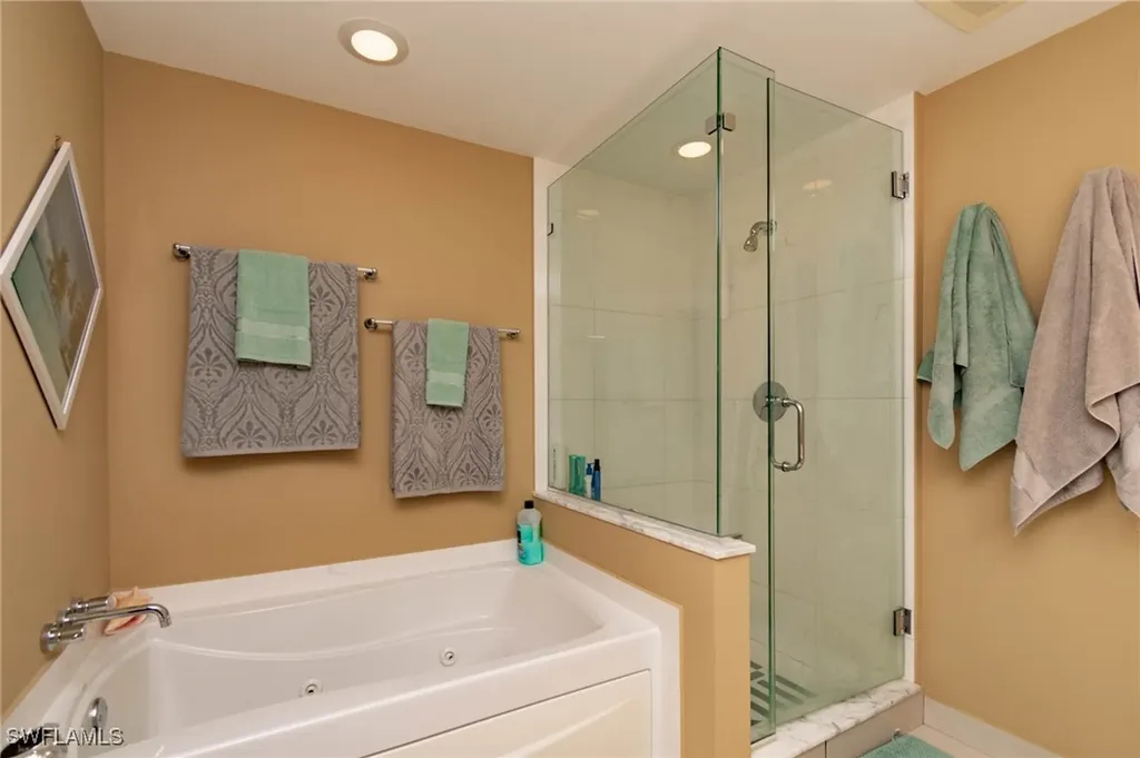 3000 Oasis Grand Boulevard Fort Myers FL 33916