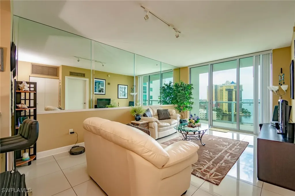 3000 Oasis Grand Boulevard Fort Myers FL 33916