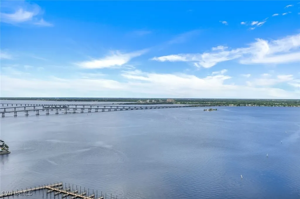 3000 Oasis Grand Boulevard Fort Myers FL 33916
