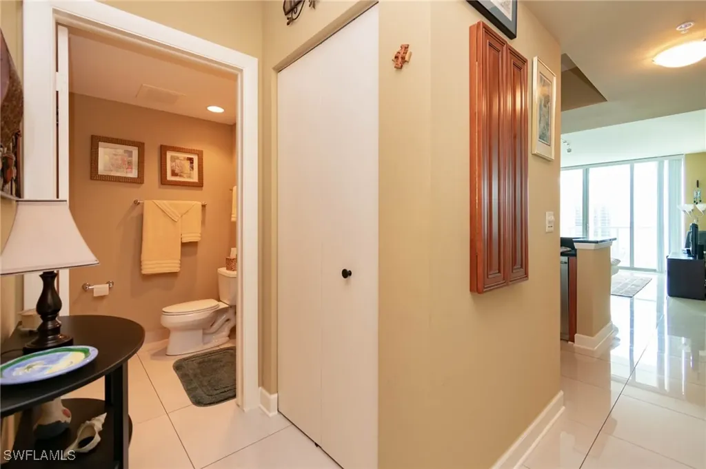 3000 Oasis Grand Boulevard Fort Myers FL 33916