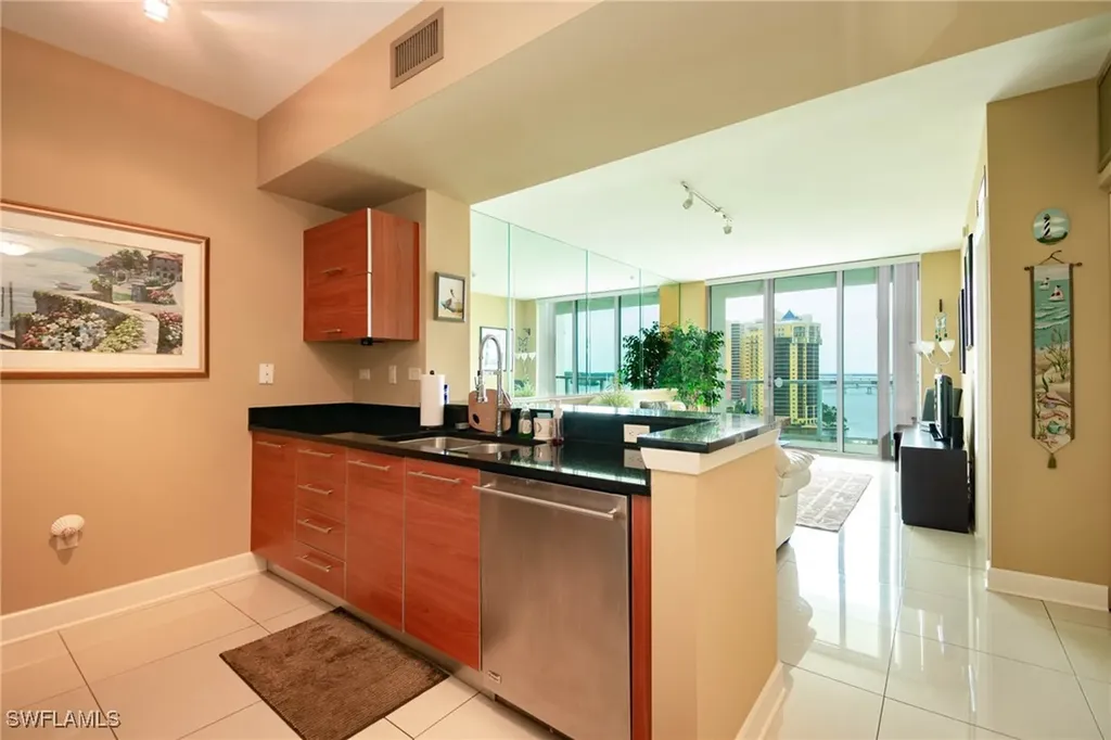 3000 Oasis Grand Boulevard Fort Myers FL 33916