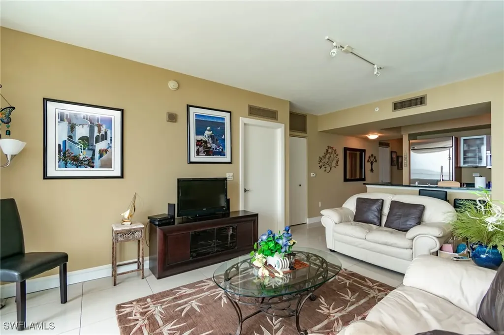 3000 Oasis Grand Boulevard Fort Myers FL 33916