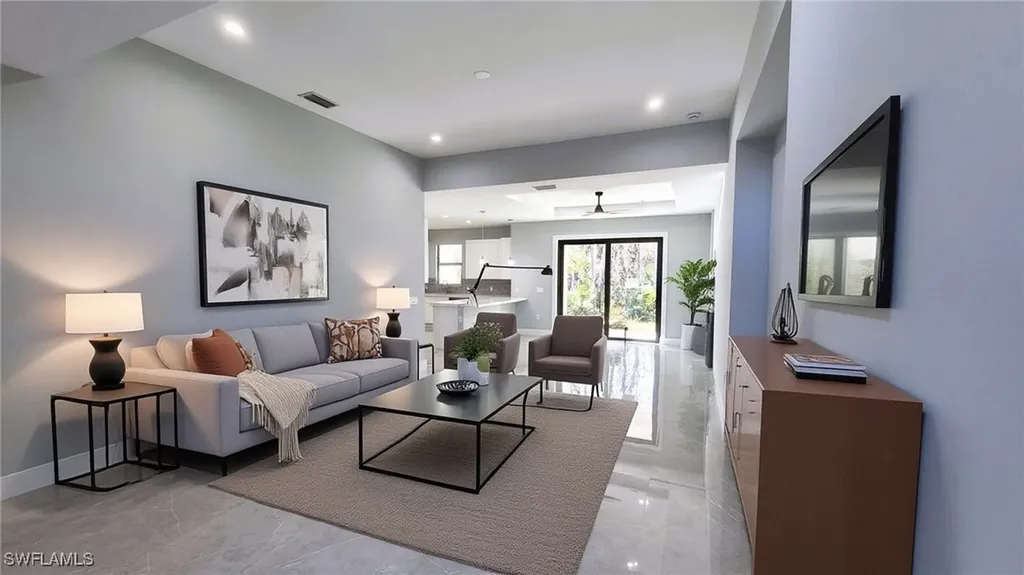 532 41st Avenue NE Naples FL 34120
