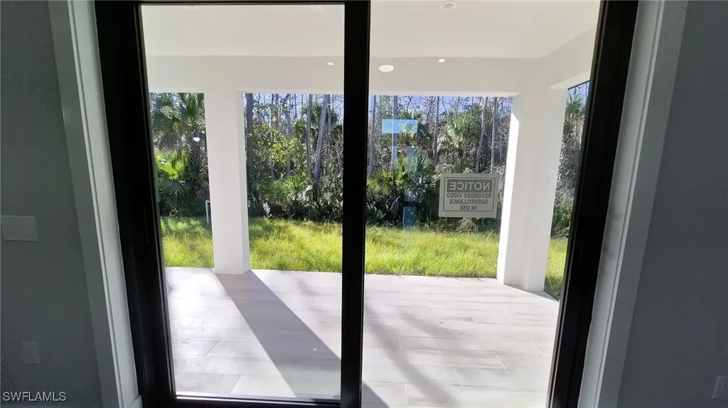 532 41st Avenue NE Naples FL 34120