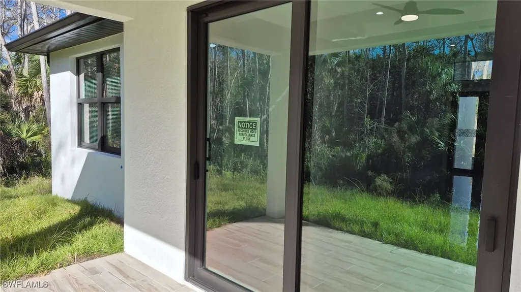 532 41st Avenue NE Naples FL 34120