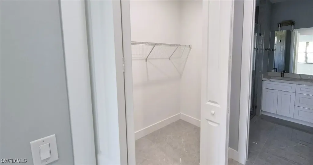 532 41st Avenue NE Naples FL 34120