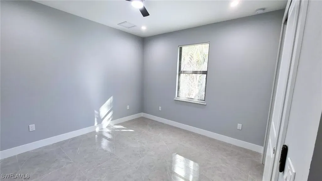 532 41st Avenue NE Naples FL 34120