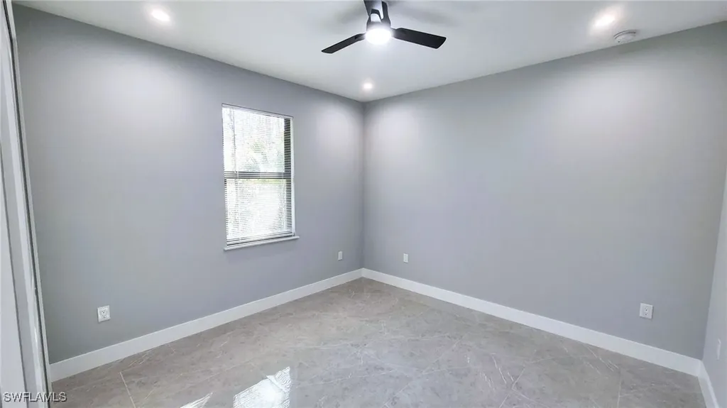 532 41st Avenue NE Naples FL 34120