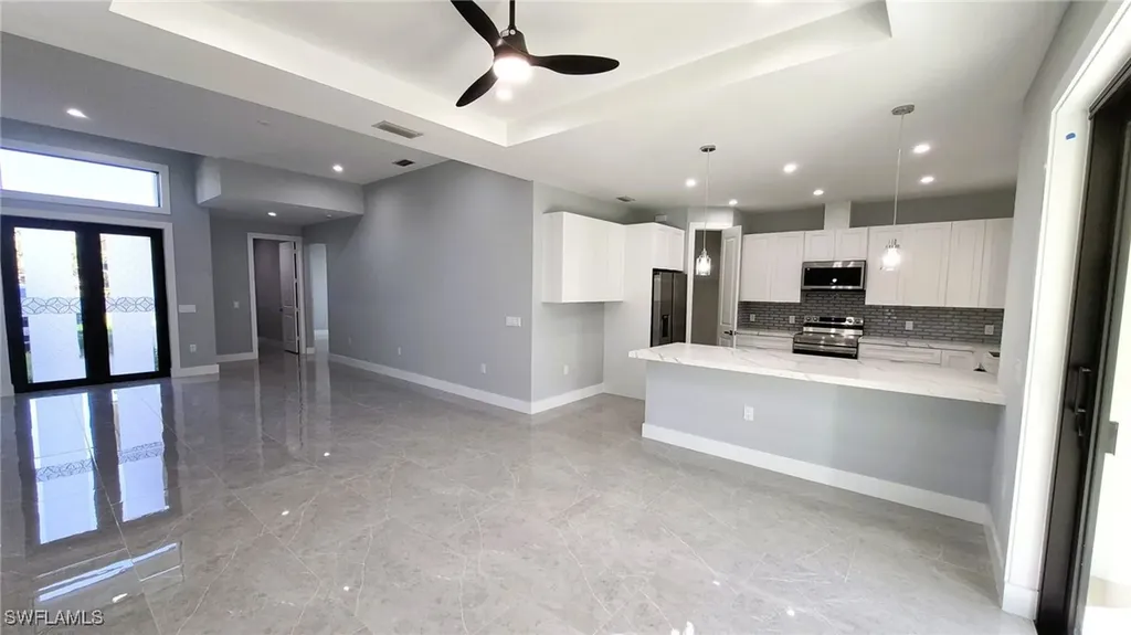 532 41st Avenue NE Naples FL 34120