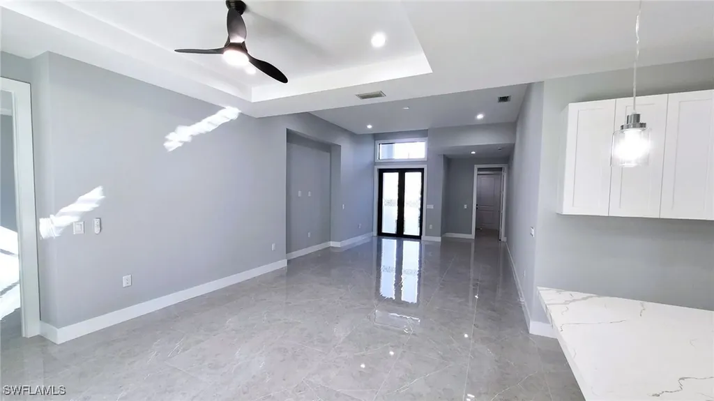 532 41st Avenue NE Naples FL 34120