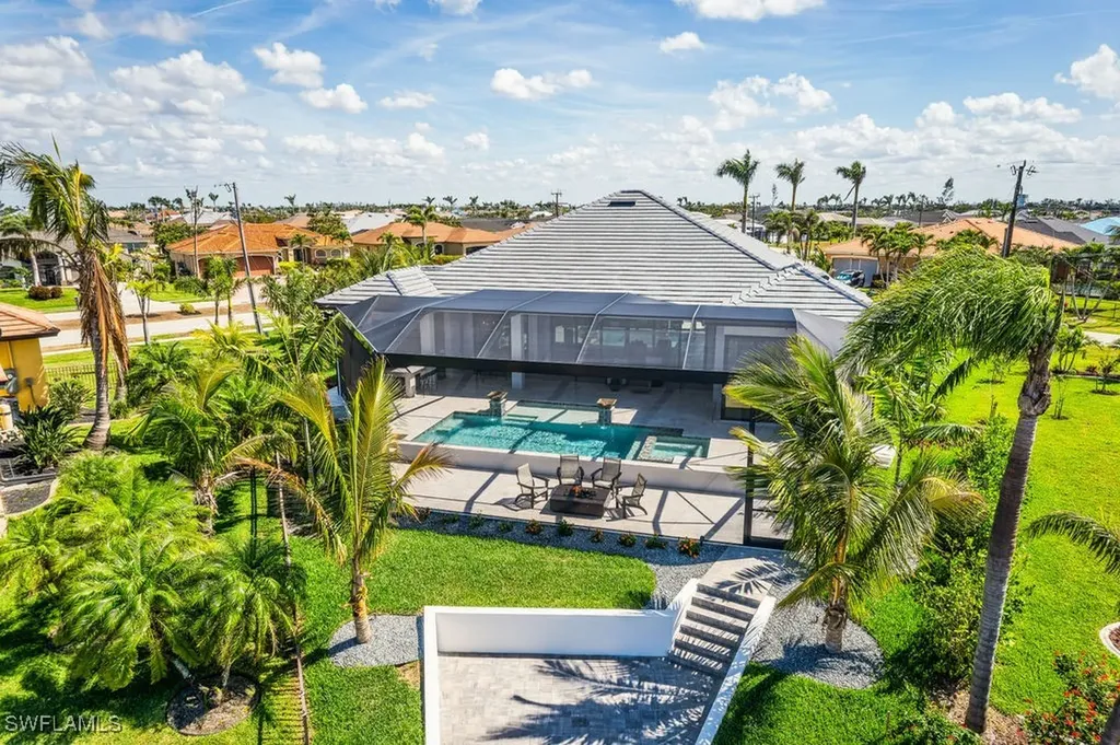 2718 Gleason Parkway Cape Coral FL 33914