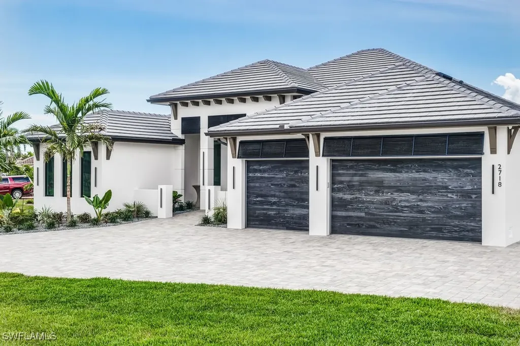 2718 Gleason Parkway Cape Coral FL 33914