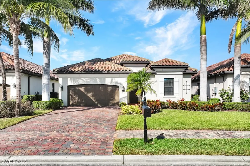 2786 Aviamar Circle Naples FL 34114
