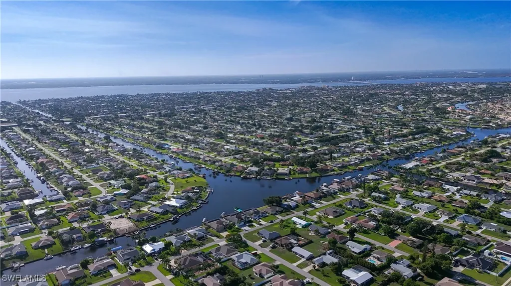 1154 SE 32nd Street Cape Coral FL 33904