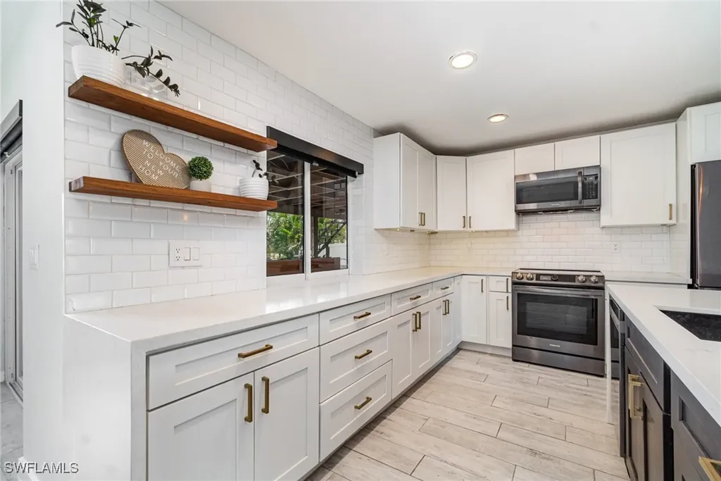 1154 SE 32nd Street Cape Coral FL 33904