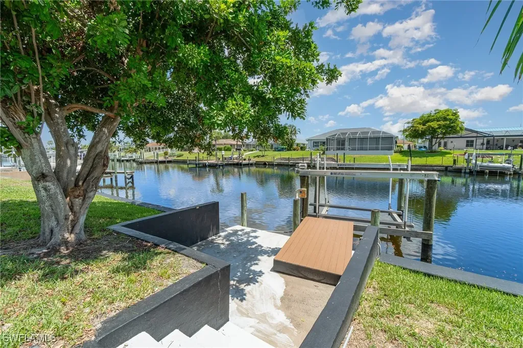 1154 SE 32nd Street Cape Coral FL 33904