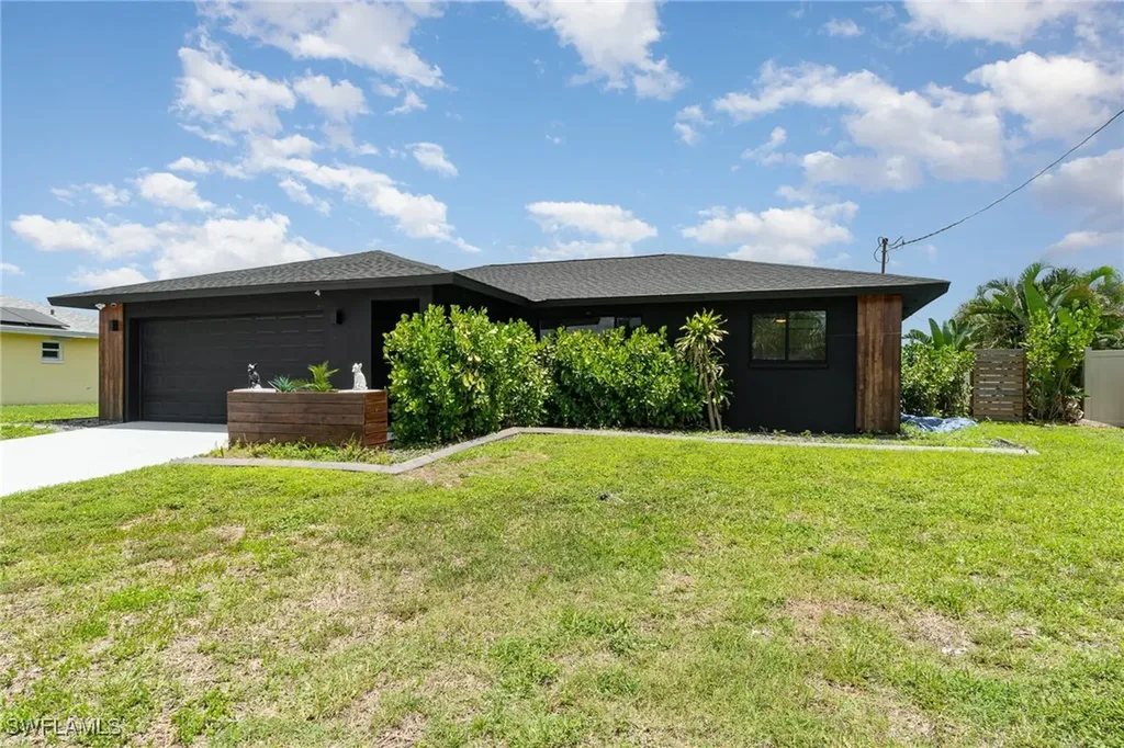 1154 SE 32nd Street Cape Coral FL 33904