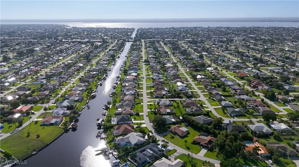1154 SE 32nd Street Cape Coral FL 33904