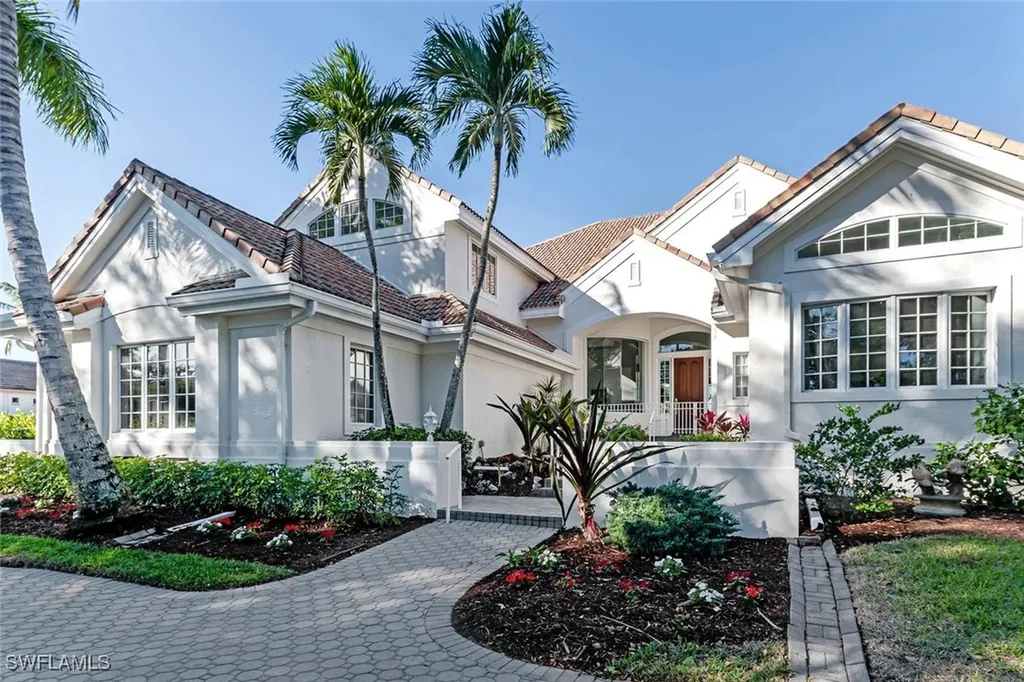 2540 Half Moon Walk Naples FL 34102
